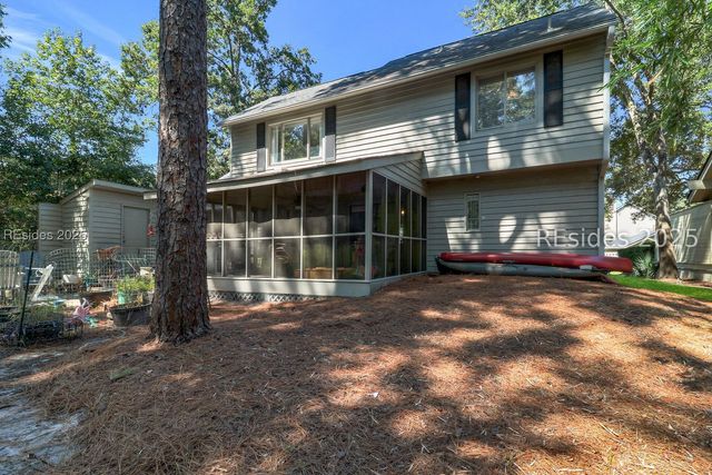 32 Otter Rd, Hilton Head Island, SC 29928