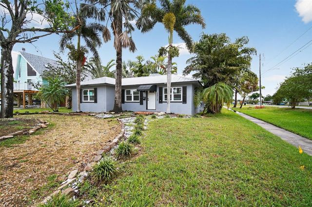 8301 RIVERSIDE DRIVE NE, St Petersburg, FL 33702