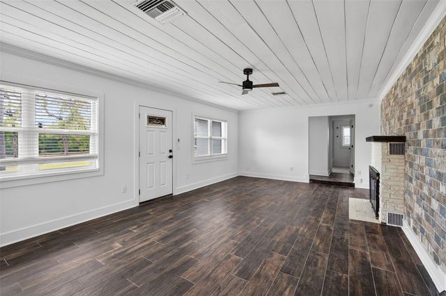 8301 RIVERSIDE DRIVE NE, St Petersburg, FL 33702