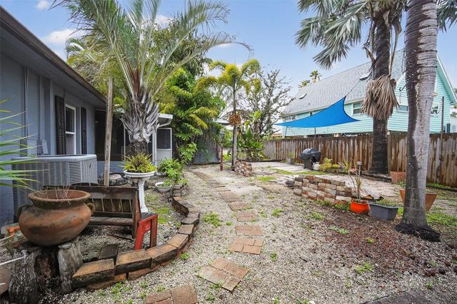 8301 RIVERSIDE DRIVE NE, St Petersburg, FL 33702