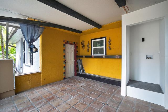 8301 RIVERSIDE DRIVE NE, St Petersburg, FL 33702