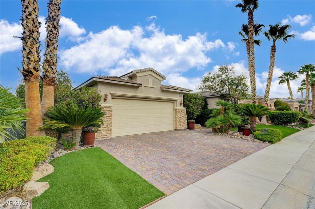 4596 Bersaglio Street, Las Vegas, NV 89135