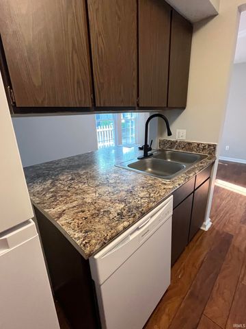 5028 Woodmark Drive, Fort Wayne, IN 46815