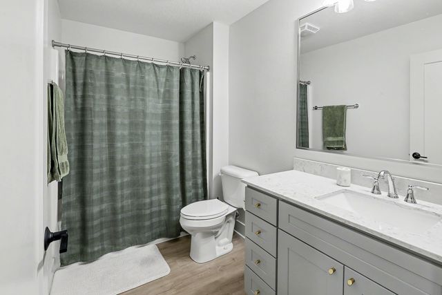 2119 SW Chautauqua Lane, Ankeny, IA 50023