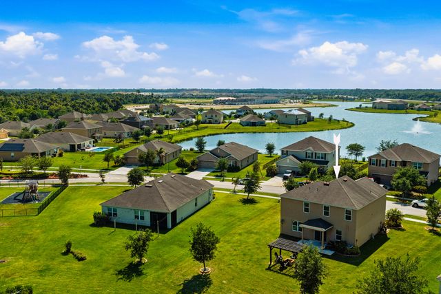 3044 Woodswalk Drive, Fort Pierce, FL 34945
