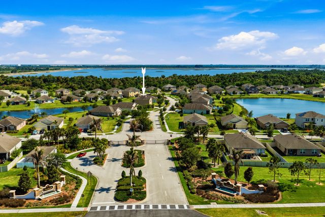 3044 Woodswalk Drive, Fort Pierce, FL 34945