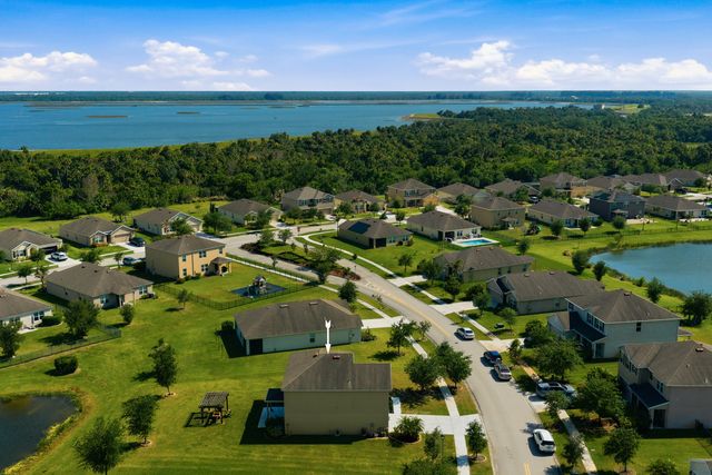3044 Woodswalk Drive, Fort Pierce, FL 34945