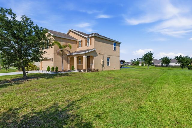 3044 Woodswalk Drive, Fort Pierce, FL 34945
