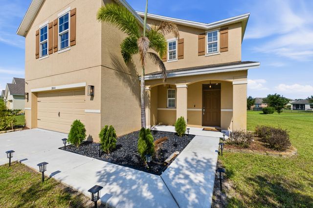 3044 Woodswalk Drive, Fort Pierce, FL 34945
