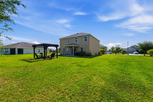 3044 Woodswalk Drive, Fort Pierce, FL 34945