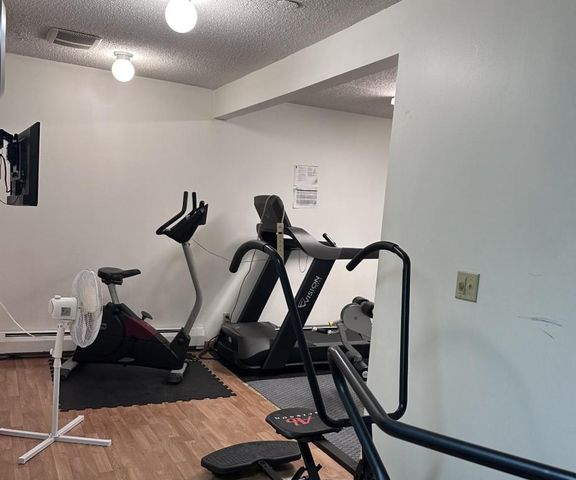 2801 Flag Avenue N 102, New Hope, MN 55427