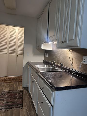 2801 Flag Avenue N 102, New Hope, MN 55427