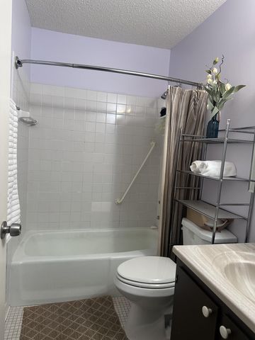 2801 Flag Avenue N 102, New Hope, MN 55427