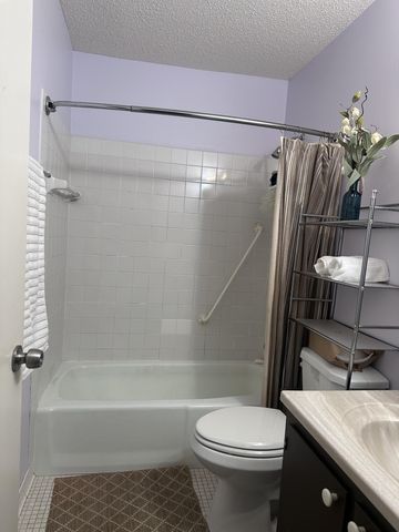 2801 Flag Avenue N 102, New Hope, MN 55427