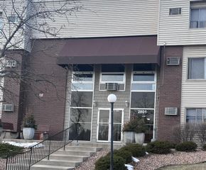 2801 Flag Avenue N 102, New Hope, MN 55427