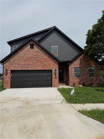 2303 Cassidy Court, Siloam Springs, AR 72761