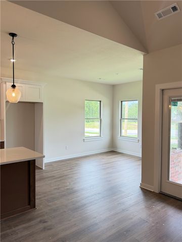 2303 Cassidy Court, Siloam Springs, AR 72761