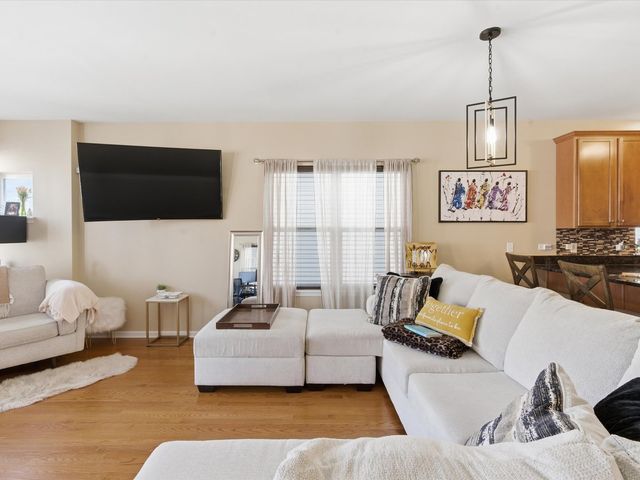 5355 W Galewood Avenue B, Chicago, IL 60639