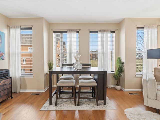 5355 W Galewood Avenue B, Chicago, IL 60639