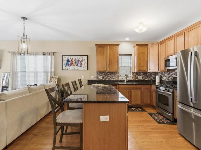 5355 W Galewood Avenue B, Chicago, IL 60639