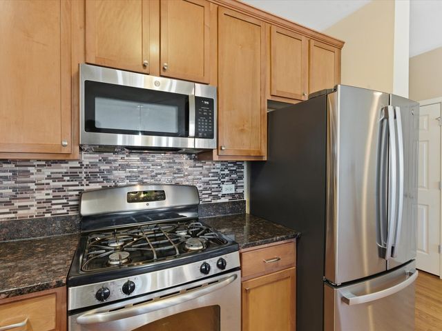 5355 W Galewood Avenue B, Chicago, IL 60639