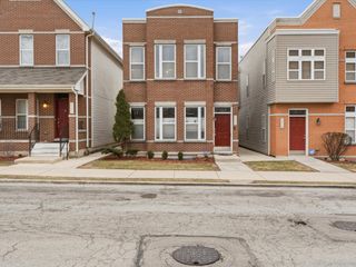 5355 W Galewood Avenue B, Chicago, IL 60639