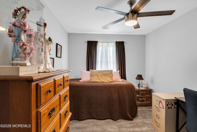 27 Anguilla Lane, Toms River, NJ 08757