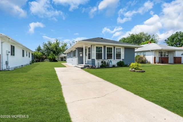 27 Anguilla Lane, Toms River, NJ 08757