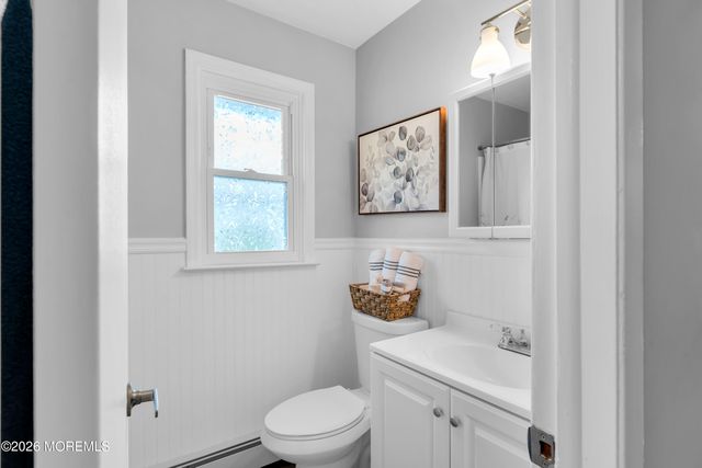 27 Anguilla Lane, Toms River, NJ 08757