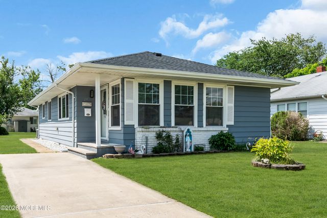 27 Anguilla Lane, Toms River, NJ 08757