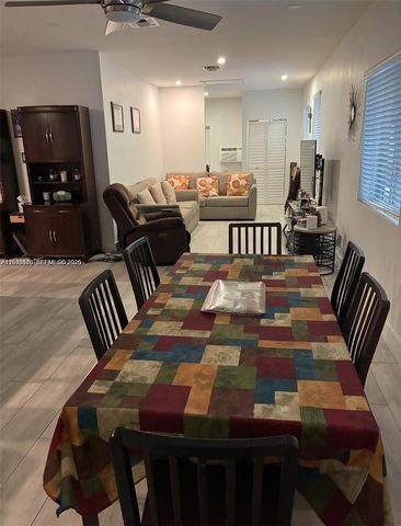 1812 Coolidge St, Hollywood, FL 33020