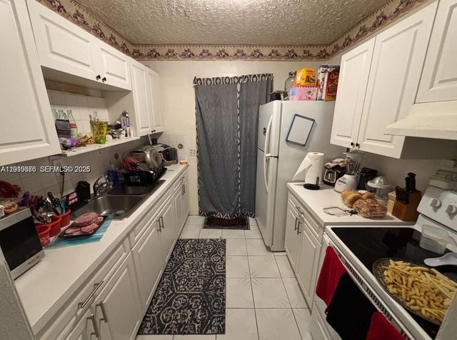 1812 Coolidge St, Hollywood, FL 33020