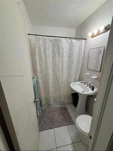 1812 Coolidge St, Hollywood, FL 33020
