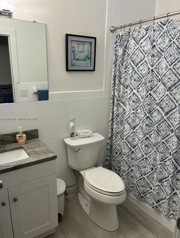 1812 Coolidge St, Hollywood, FL 33020