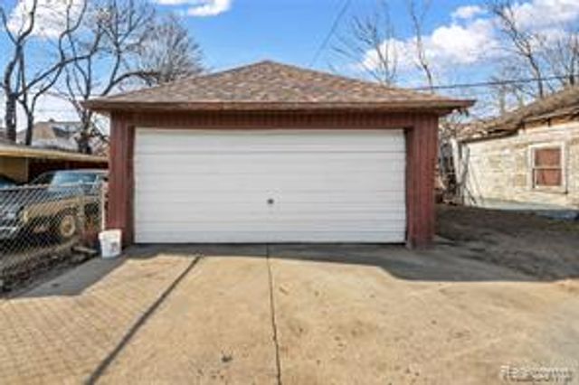 3230 Leslie Street, Detroit, MI 48238