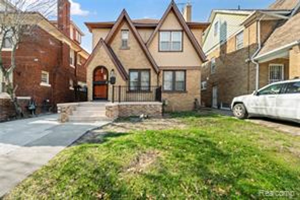 3230 Leslie Street, Detroit, MI 48238
