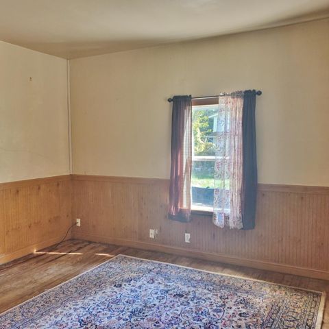 1621 W 10th Street, Michigan City, IN 46360