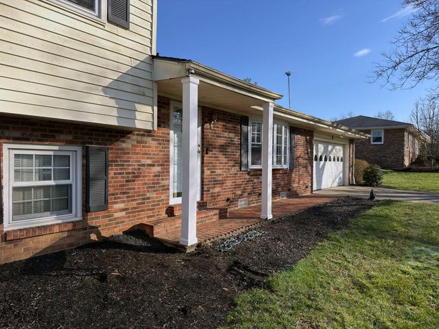 189 Carolyn Lane, Nicholasville, KY 40356