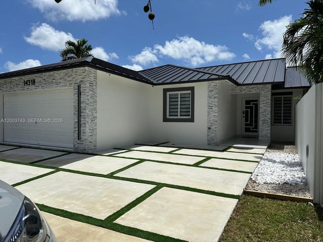14318 SW 183rd St, Miami, FL 33177