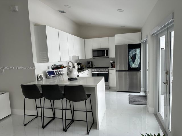 14318 SW 183rd St, Miami, FL 33177