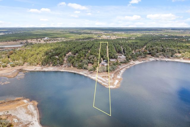 2934 Shoreline Drive, Chipley, FL 32428