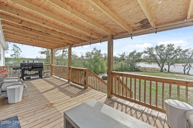 2934 Shoreline Drive, Chipley, FL 32428