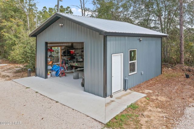 2934 Shoreline Drive, Chipley, FL 32428
