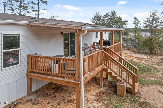 2934 Shoreline Drive, Chipley, FL 32428