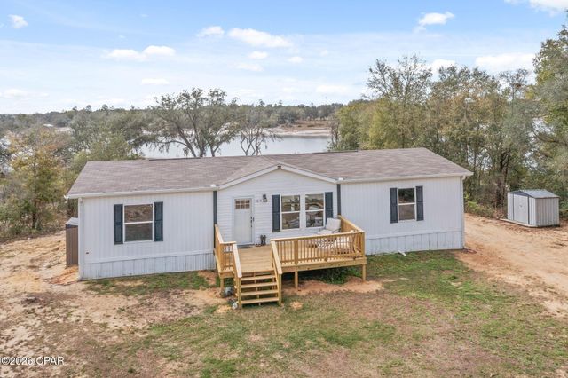 2934 Shoreline Drive, Chipley, FL 32428
