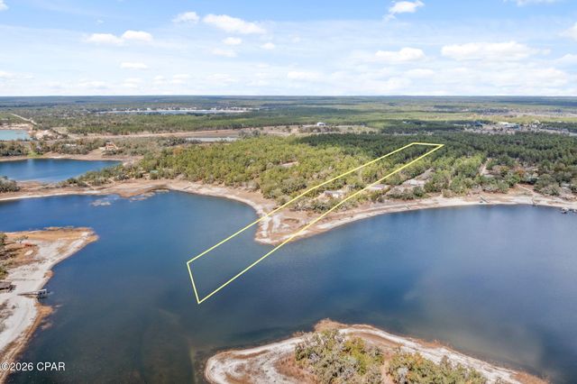2934 Shoreline Drive, Chipley, FL 32428