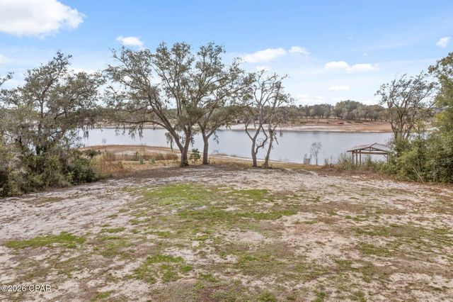 2934 Shoreline Drive, Chipley, FL 32428