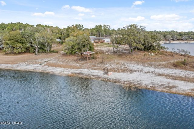 2934 Shoreline Drive, Chipley, FL 32428