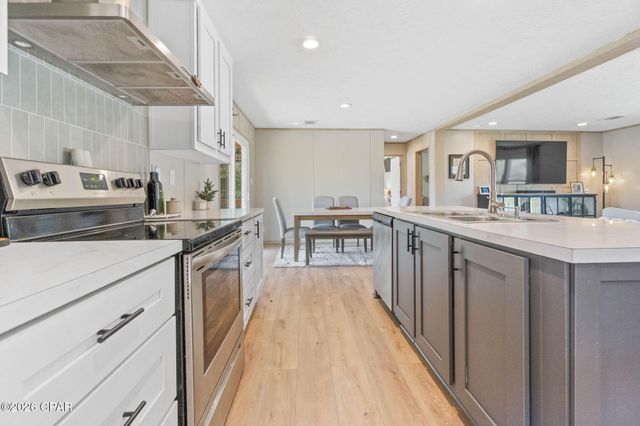 2934 Shoreline Drive, Chipley, FL 32428