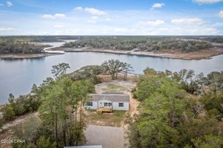 2934 Shoreline Drive, Chipley, FL 32428